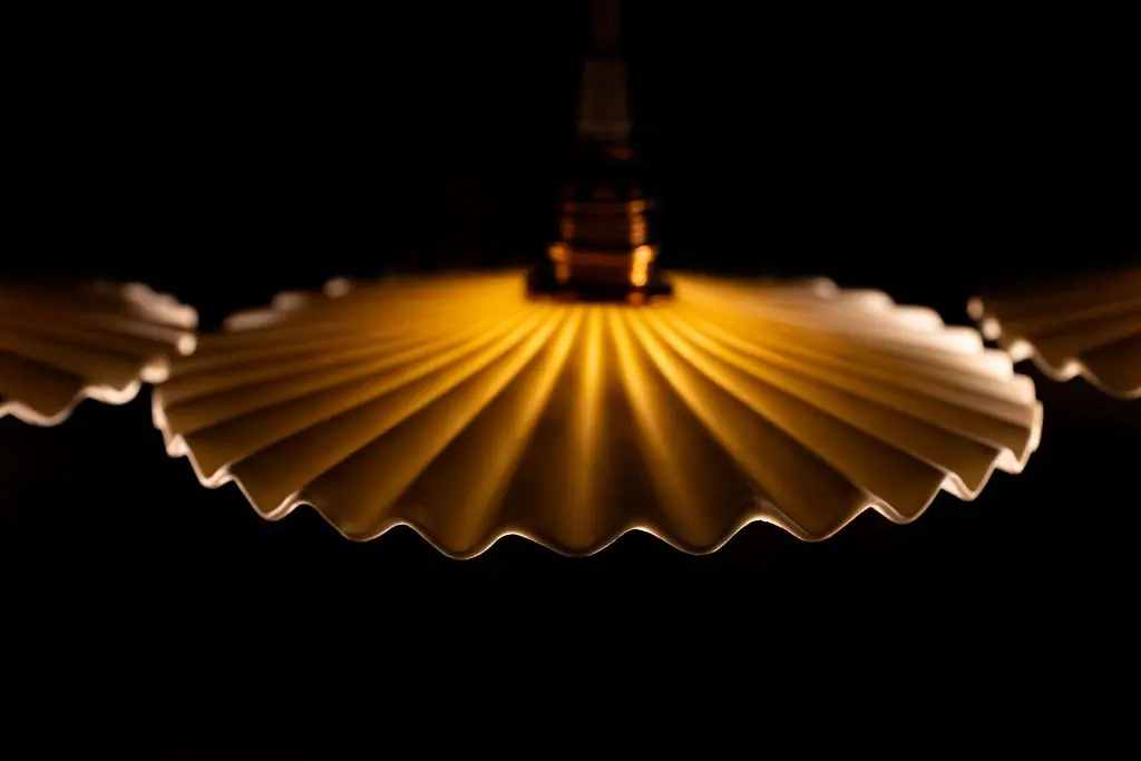 Lampe en porcelaine de Sophie Roca 31.webp