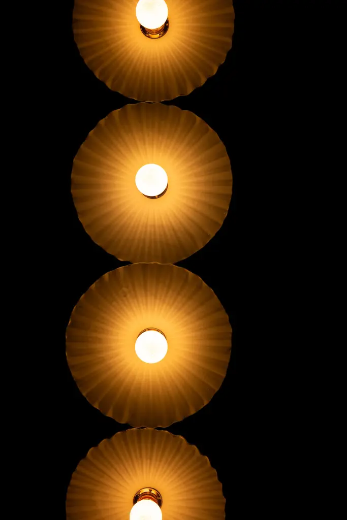 Lampe en porcelaine de Sophie Roca 30.webp