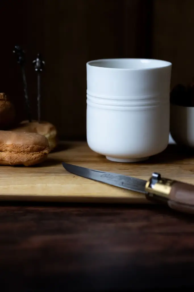 Tasse décor 3 traits blancs