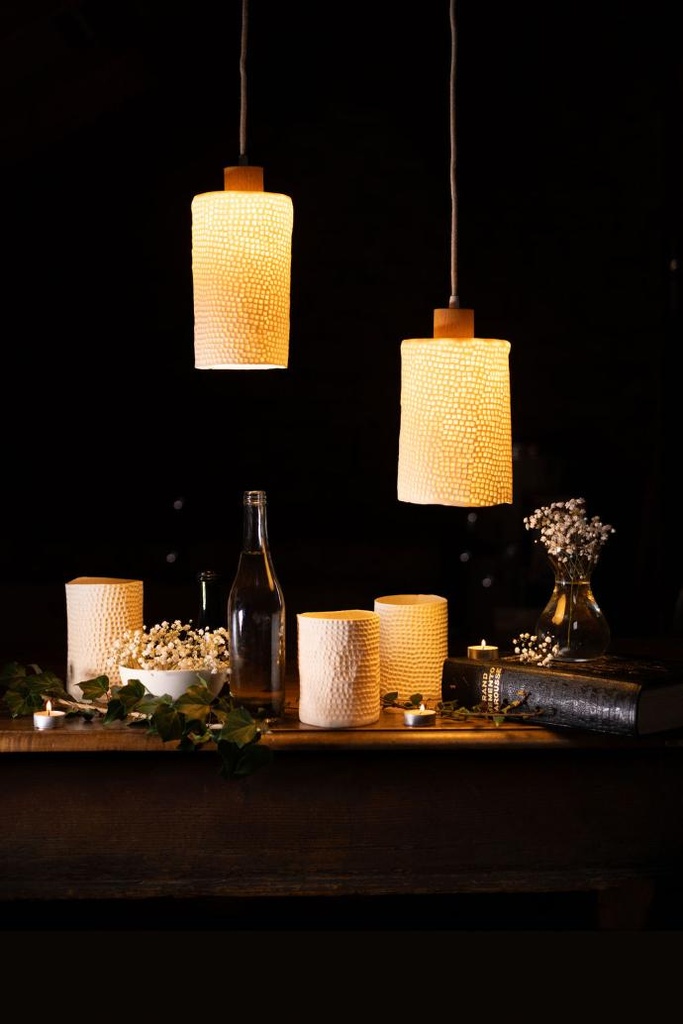 Lampe porcelaine "nid d'abeille"